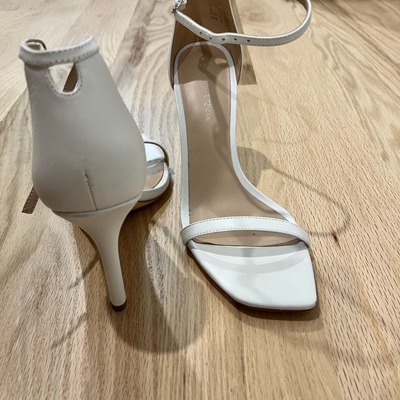 Stuart Weitzman Amelina heeled sandal- size 38, 7.5, white - Picture 3 of 6